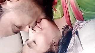 Indian Bhabhi Fucking foreigner Dever While Alon at home.